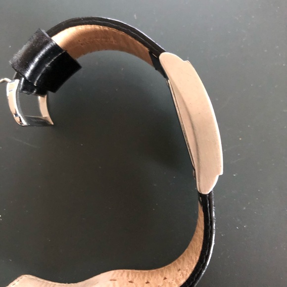 Unique Kenneth Cole watch - Picture 4 of 8